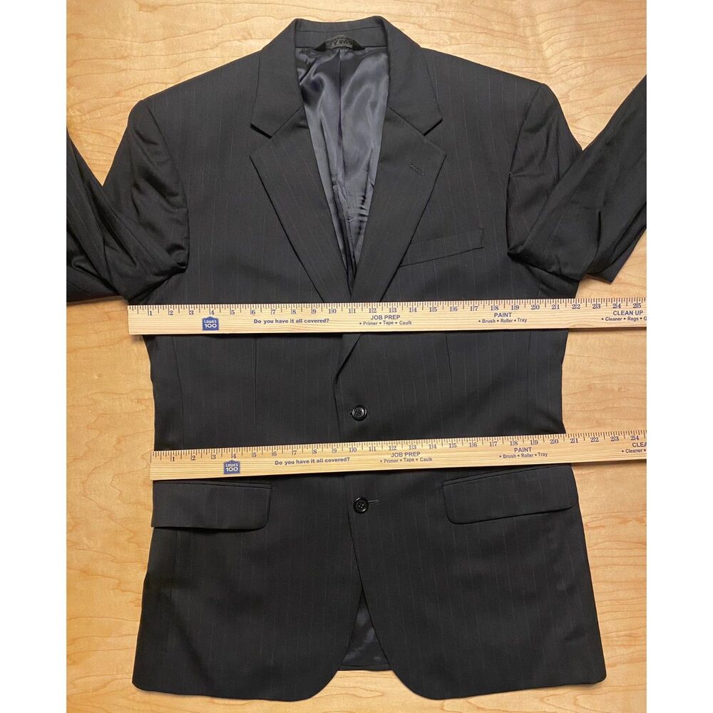 Jos. A. Bank 2 Button Gray Pinstripe Sport Coat Blazer Jacket 42R - Picture 3 of 11